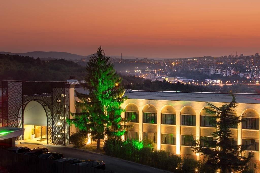 Park Hotel Raya Garden Veliko Tarnovo Kültér fotó