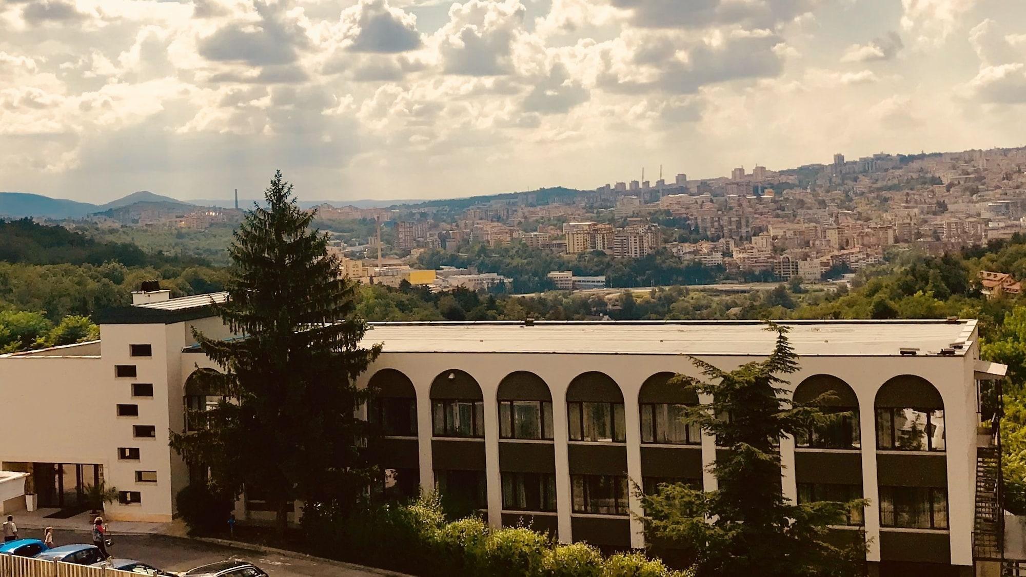 Park Hotel Raya Garden Veliko Tarnovo Kültér fotó