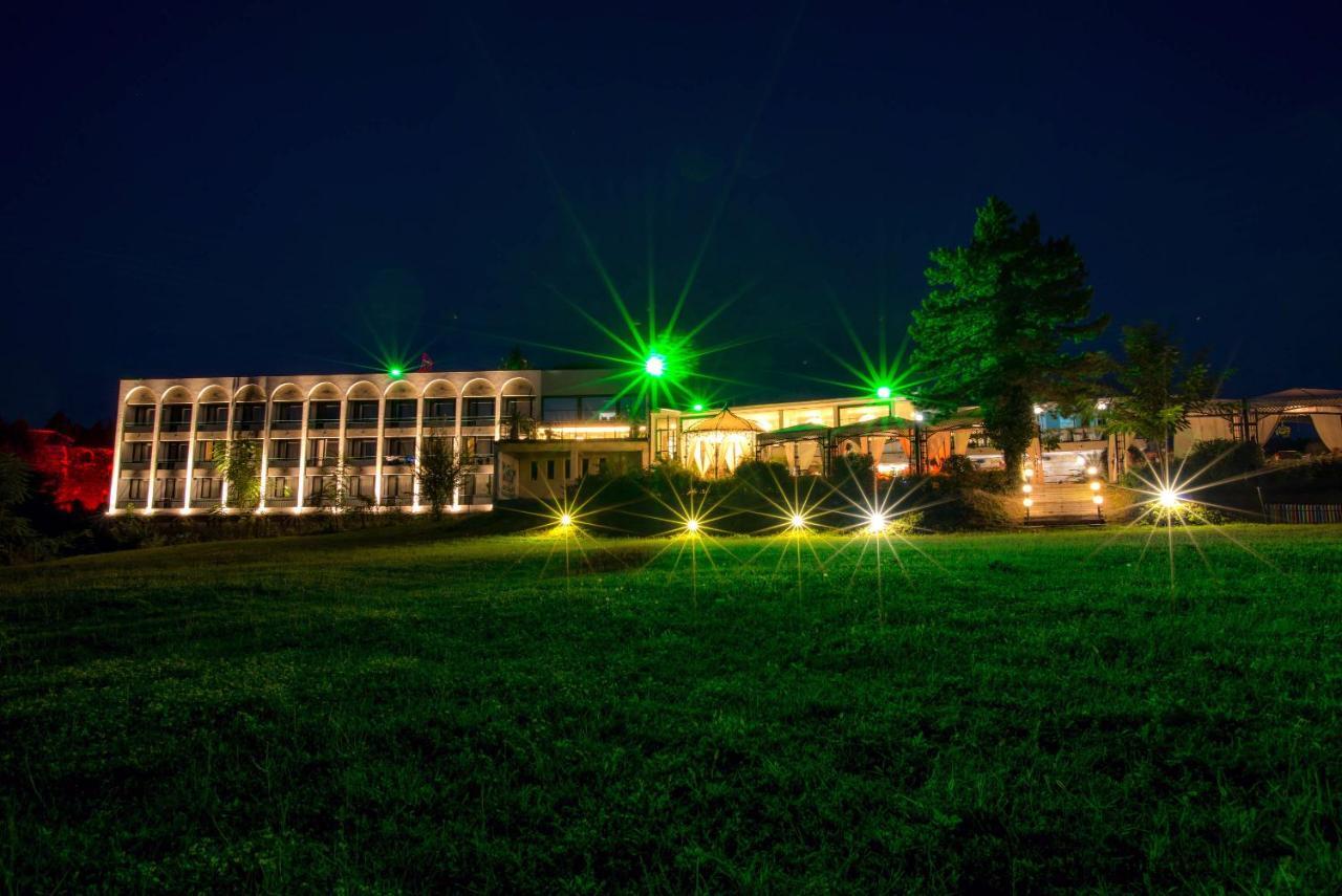 Park Hotel Raya Garden Veliko Tarnovo Kültér fotó